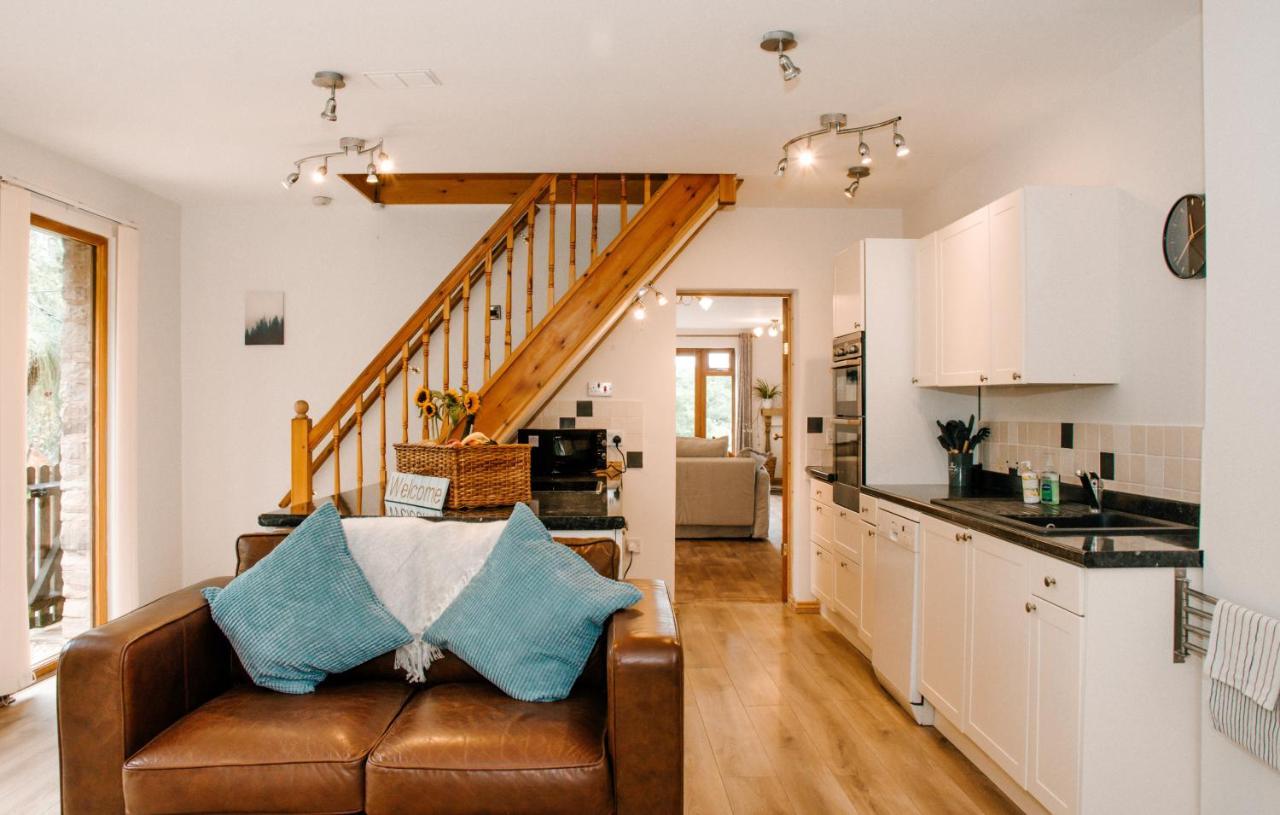 Holly Cottage, 2 Bed House, Sleeps 6 Cleobury Mortimer Exterior foto